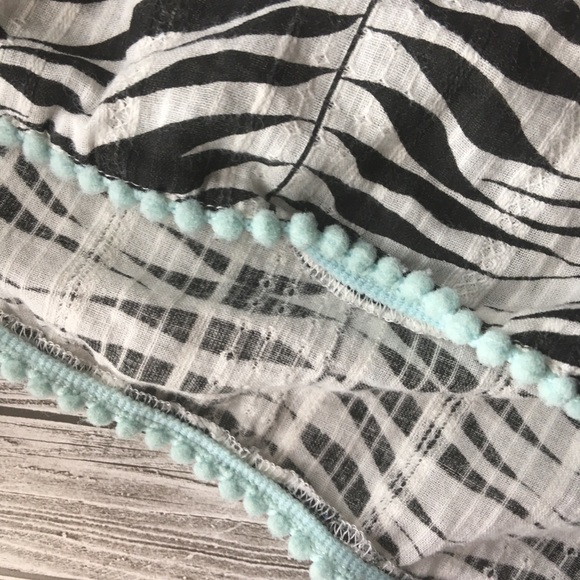 Roxy shorts - Picture 4 of 4